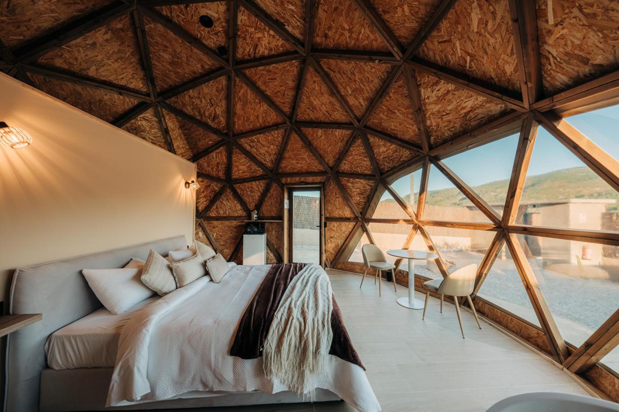 El Moli Glamping Hotel Adzaneta Exterior foto